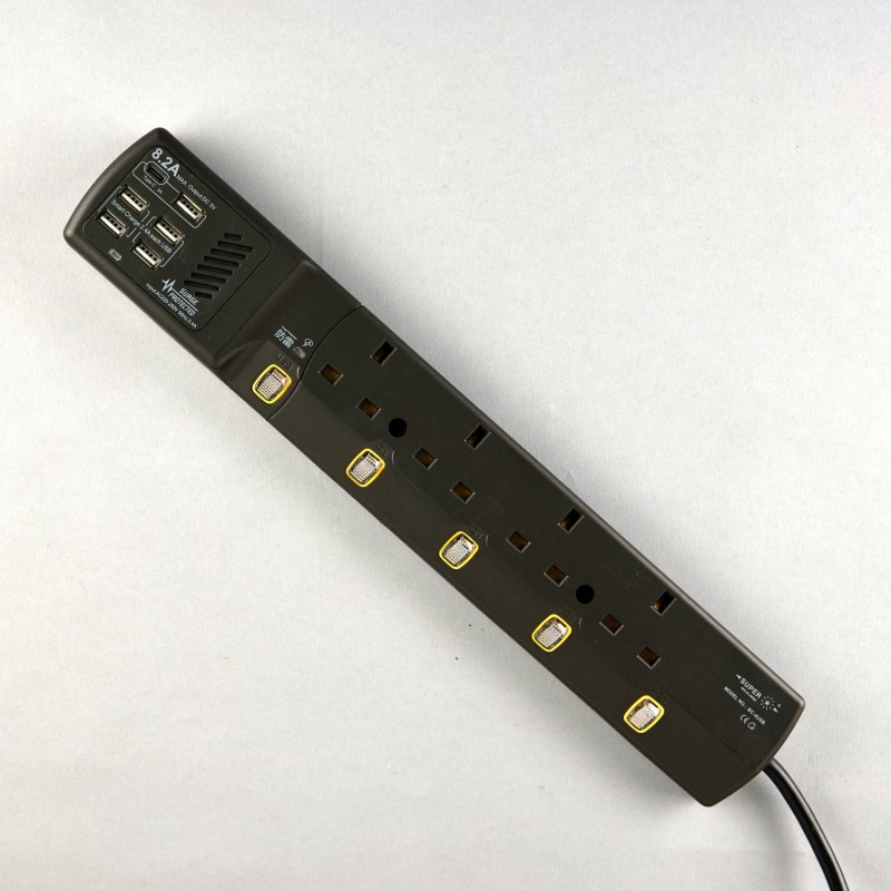 4位13A拖板12尺電源線 獨立開關 (5USBA + 1USBC) 8.2A USB 充電器